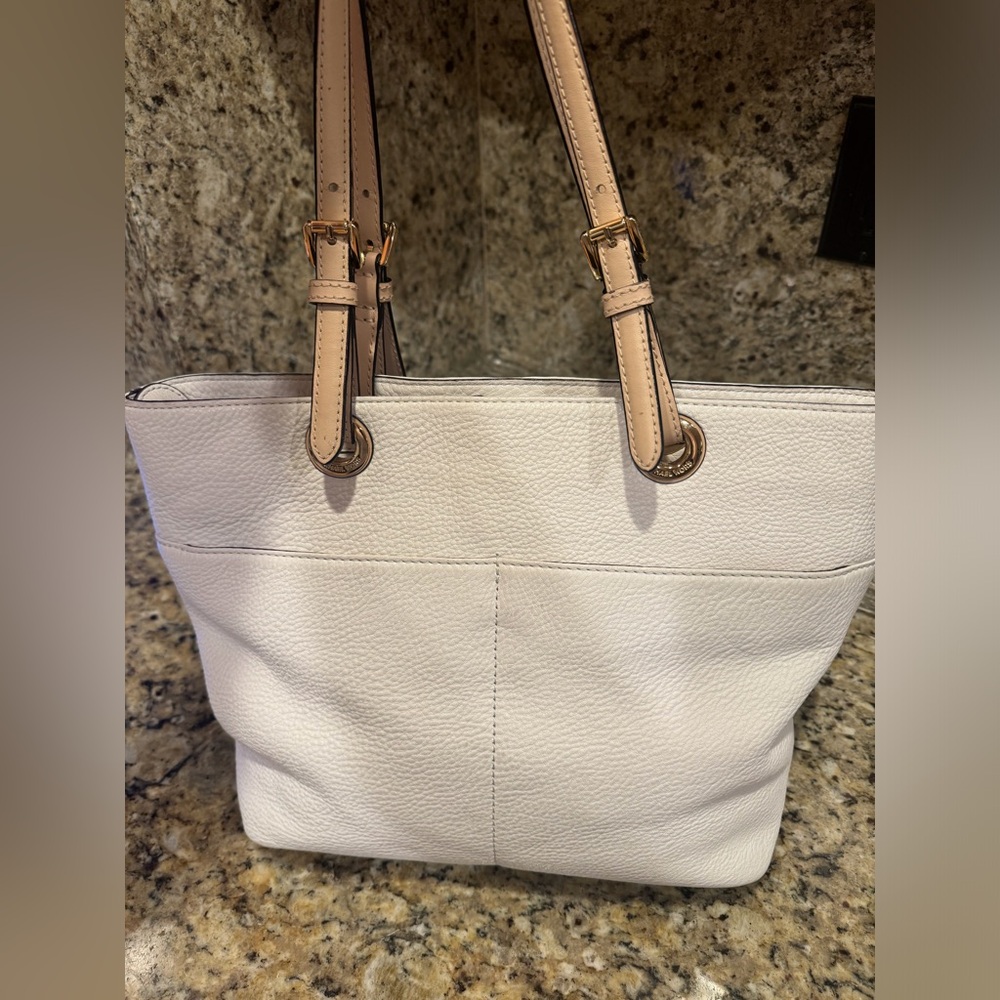 Michael Kors Leather 12 pocket Tote Bag - Picture 2 of 9